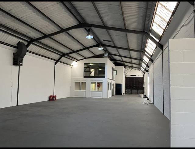 INDUSTRIAL PROPERTY TO RENT IN WOODSTOCK